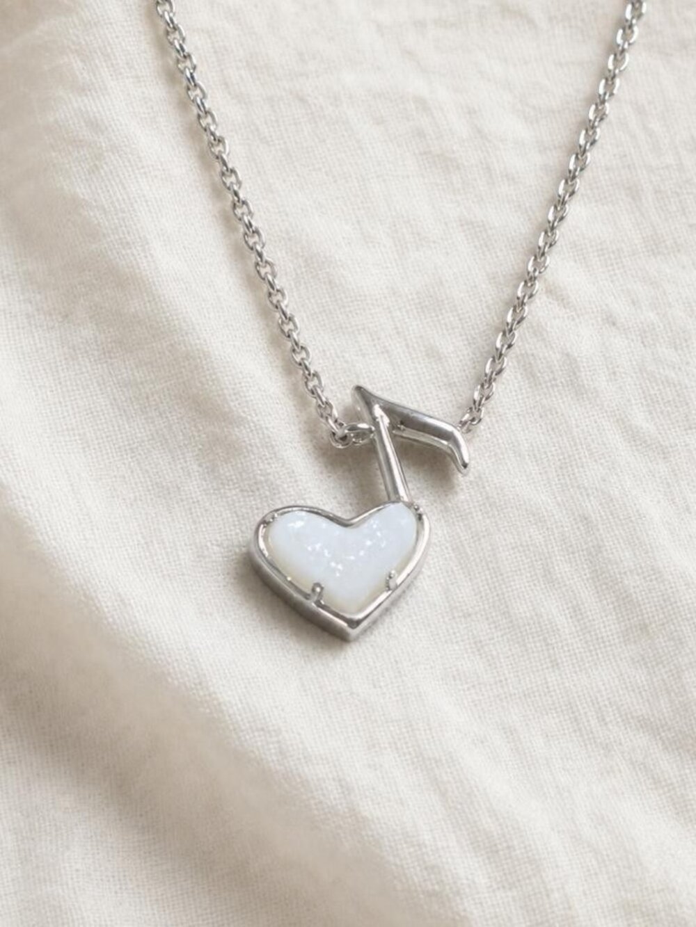 Kendra Scott Dolly Parton Ari Heart Music Note Pendant Necklace - Picture 2 of 2